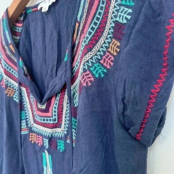THML Anthologies Women's Blue Embroidered Short Sleeve Boho Shirt Size XS - Picture 2 of 6